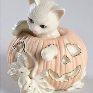 Lenox White and Cream Cat in Pumpkin Figurine
